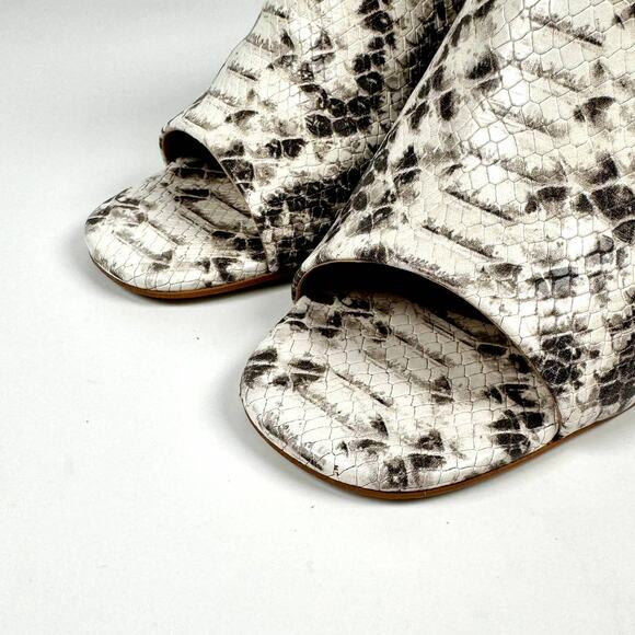 Steve Madden Women's Mules Block Heel Esmeralda Clarence Snakeskin Size 6M - Picture 2 of 10